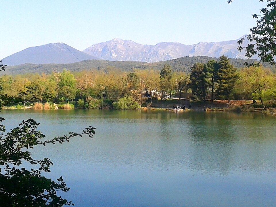 Foto: Flavio Mazza (CC BY-SA 3.0) Il Lago di Telese, a poca distanza dal Parco delle Antiche Terme Jacobelli